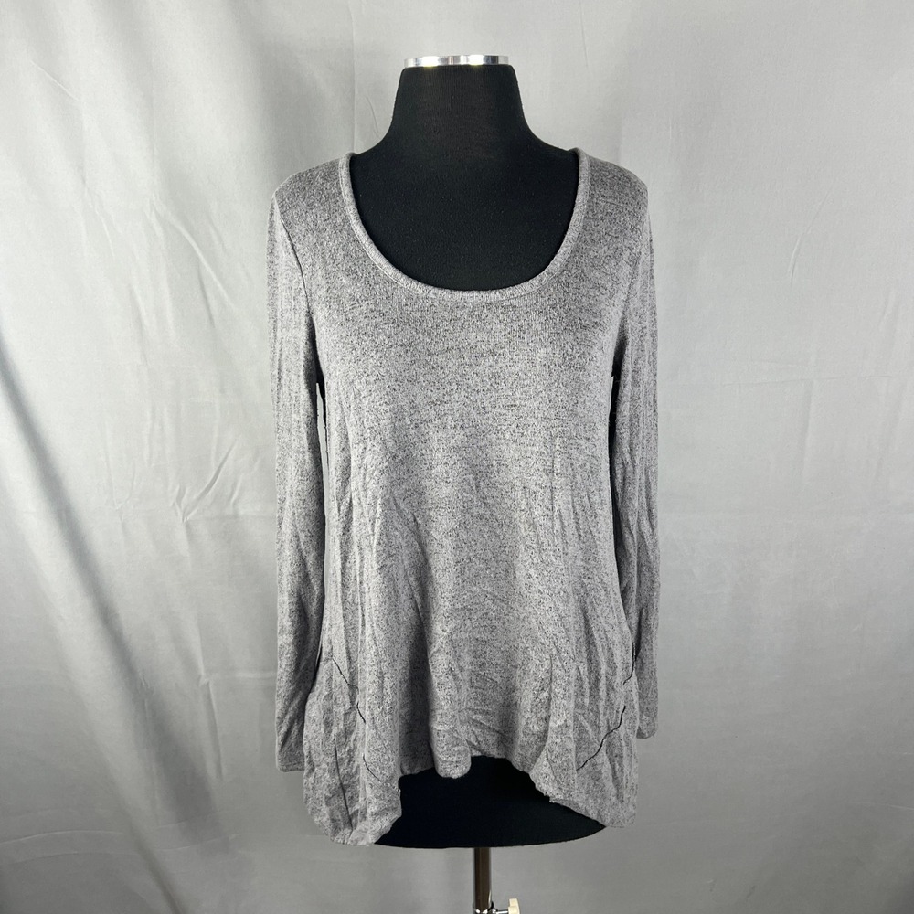 Hippie Rose Top Women Medium Heather Gray Rayon Stretch Sharkbite Hem Scoop Neck